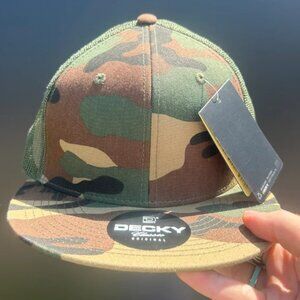 Flat Bill Trucker Hat: Camo-Green